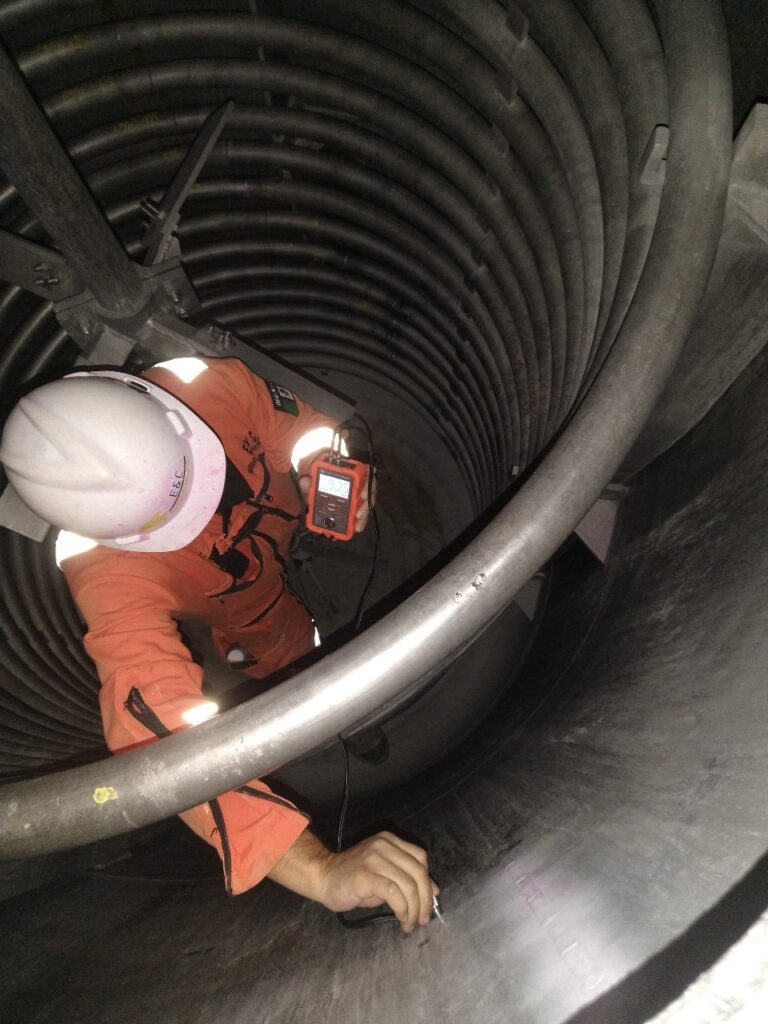 Integridad estructural de tanques y tuberías